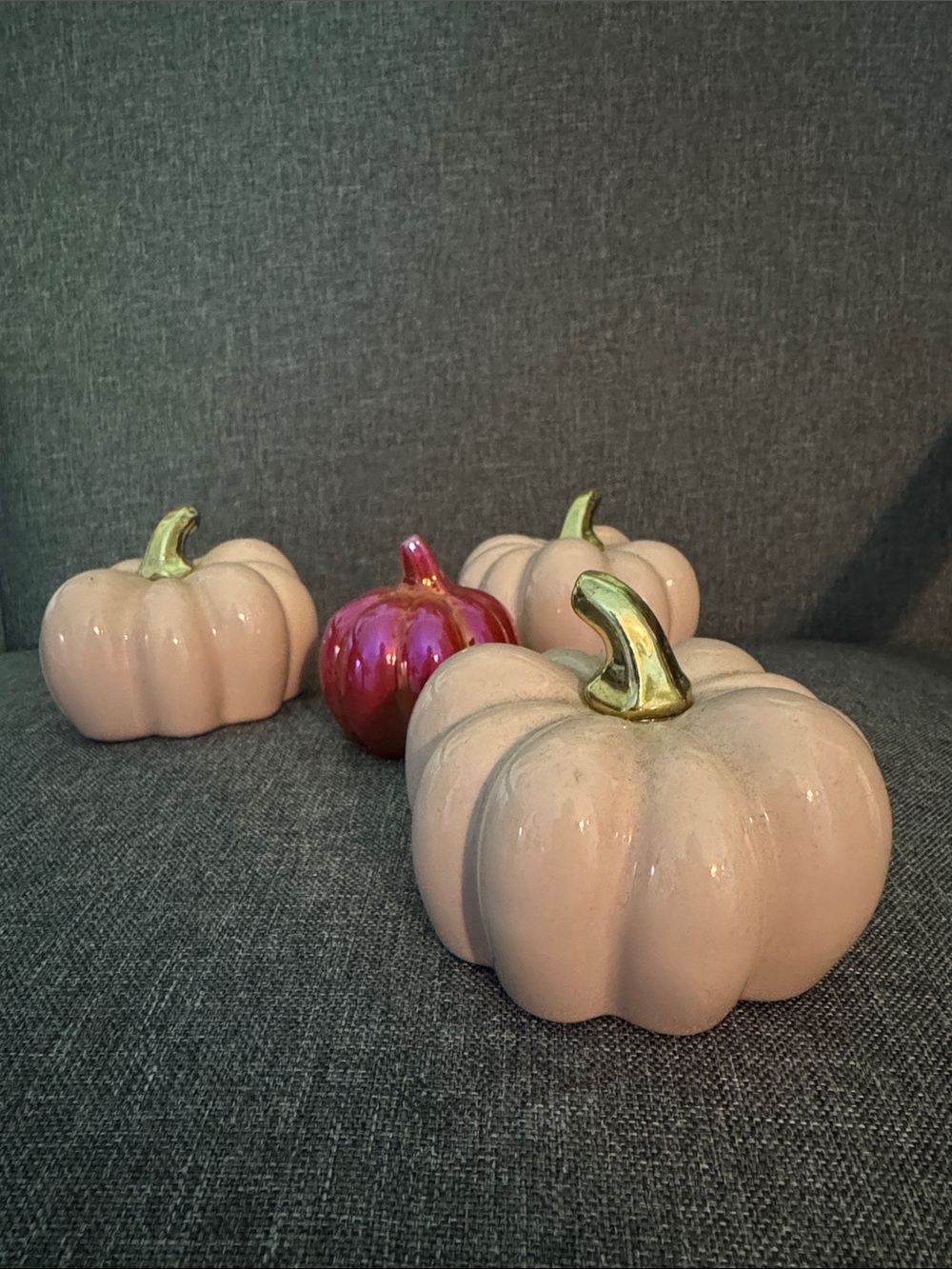 Pink and gold Ceramic Pumpkin Trio with One hot pink Accent Pumpkin 3.5-4 inch - Picture 3 of 4